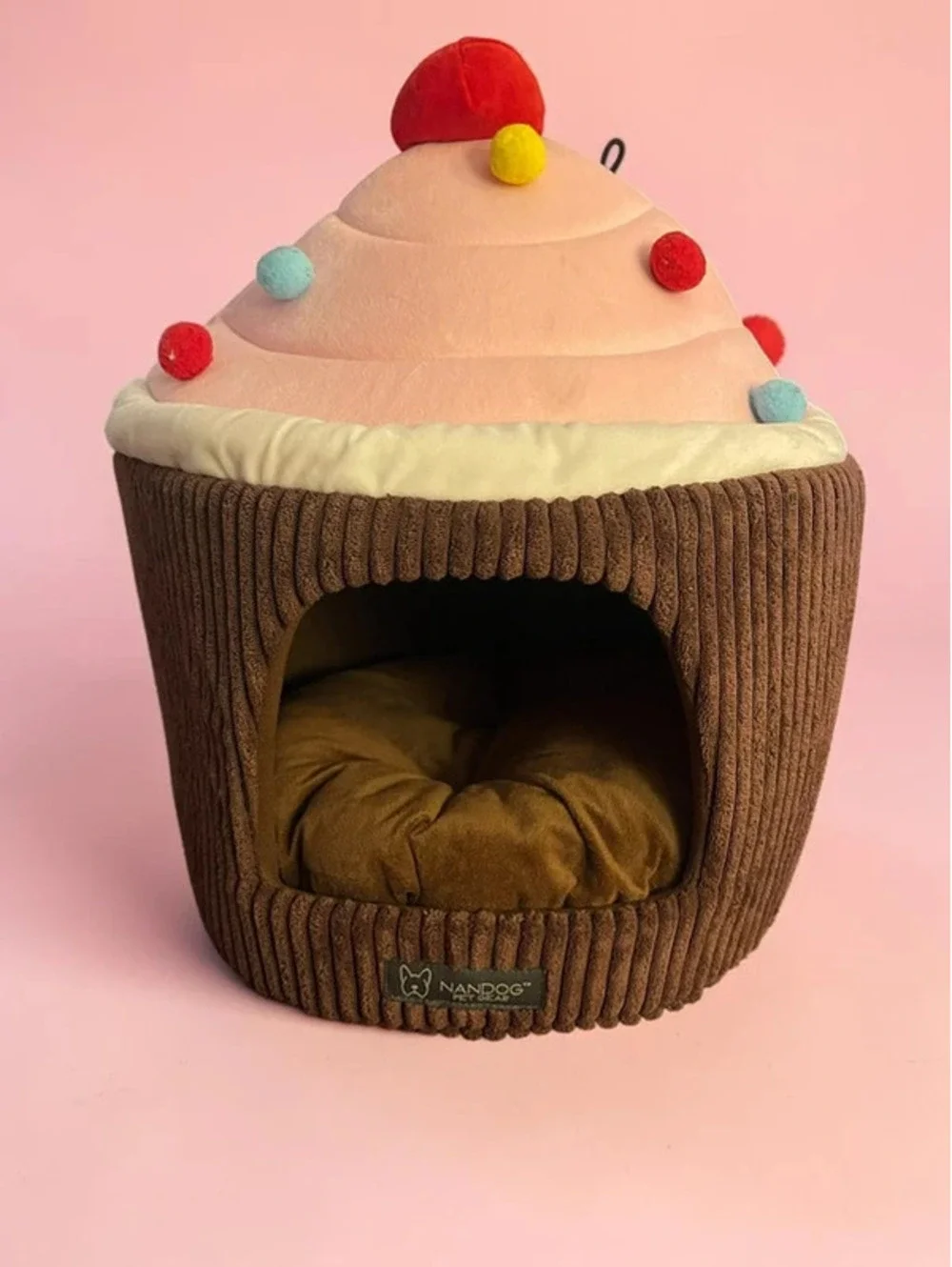 Nandog Pet Gear (Cup Cake Bed)